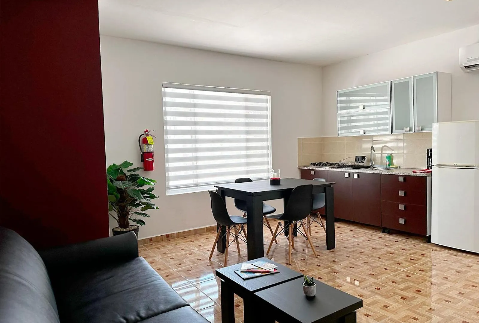 Ladybugs Apartments Palm Beach Aruba