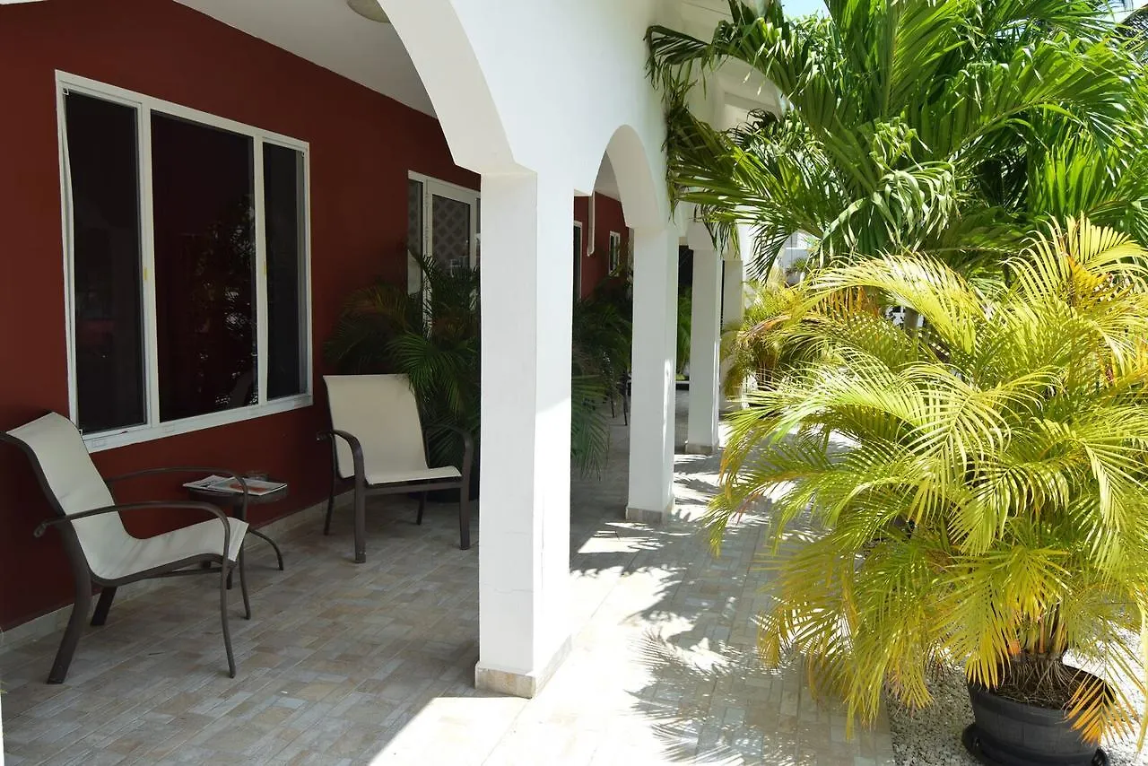 Ladybugs Apartments Palm Beach